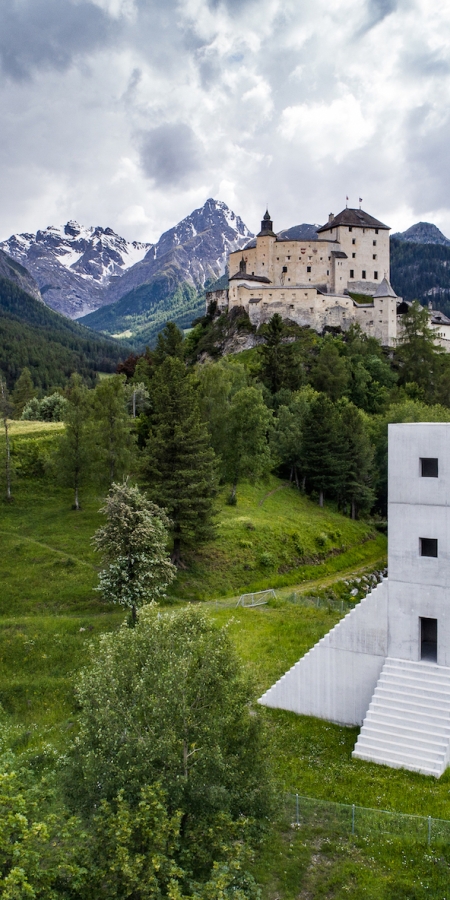 Schloss Tarasp (© Marke graubünden, gaudenzdanuser.com) Schloss Tarasp
