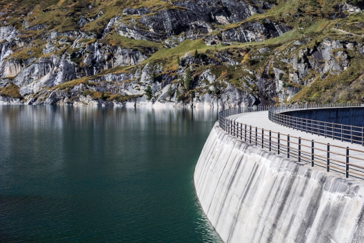 neue blaue Ökologie (© Marke graubünden, gaudenzdanuser.com) neue blaue Ökologie